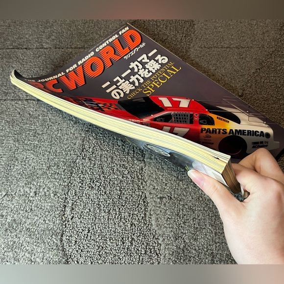 Vintage RC World Hobby Magazine Japanese Language August 1998 No.32 Cars Vehicle - Picture 4 of 16